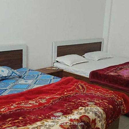 Geeta Dham 호텔 Vrindāvan 외부 사진